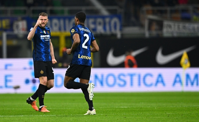 [中超]刘若钒横传禁区 造对方乌龙球