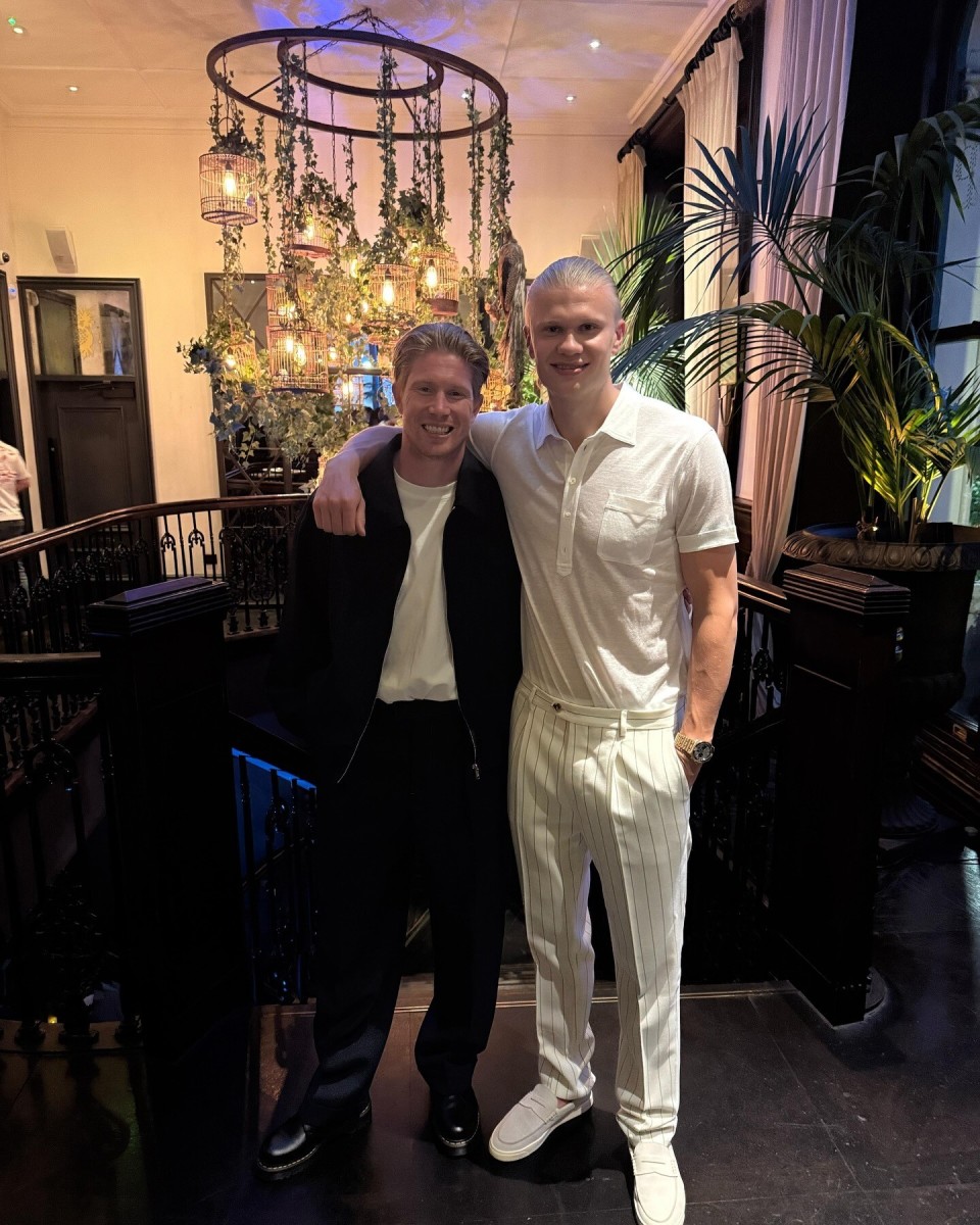 常规赛第六周：小胖五连MVP，AG大场22连胜被终结，三支战队晋级季后赛！